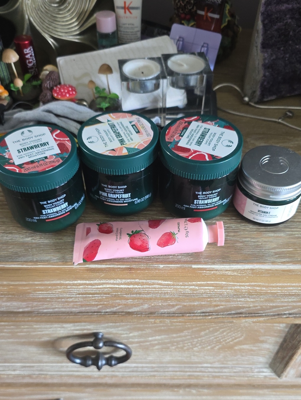 The Body Shop Green Jar Body Butter & Strawberry Body Yogurt Set